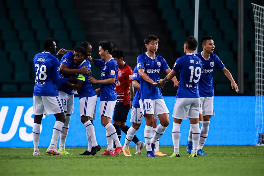 الأهلي ضد ماميلودي صن داونزمواجهة نارية بين عمالقة أفريقيا